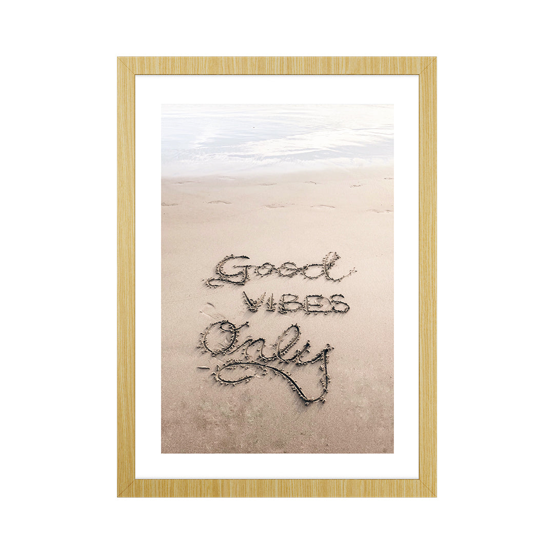 Quadro Vibe Praia com Vidro Moldura Amadeirada - Médio 50x70cm