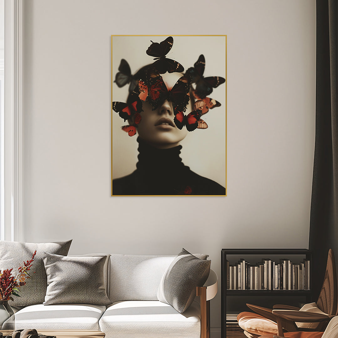 Quadro Mulher e Borboletas Tela Fosca Moldura Amadeirada - Grande 80x120cm