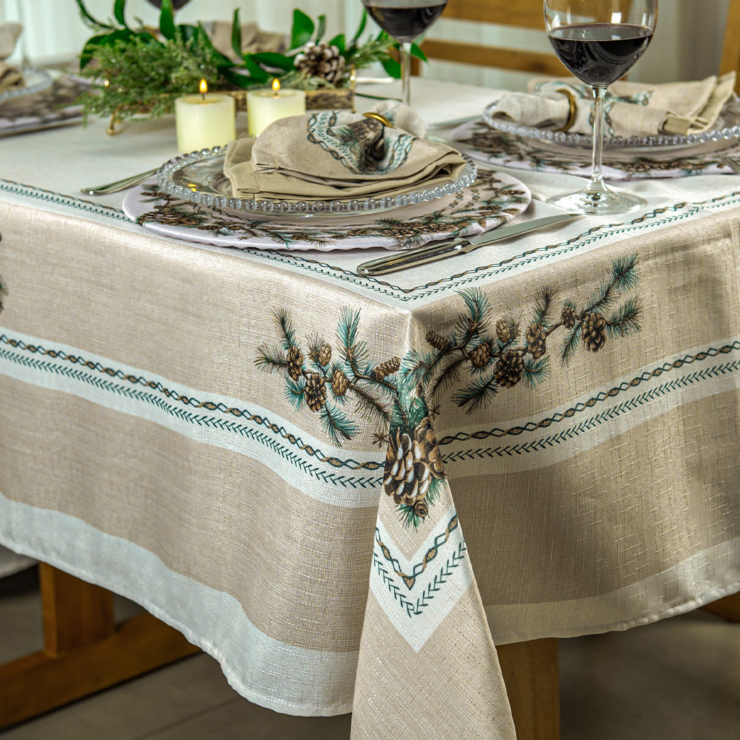 Toalha de Mesa Retangular Pinhas Natalinas 8 Lugares 140x270