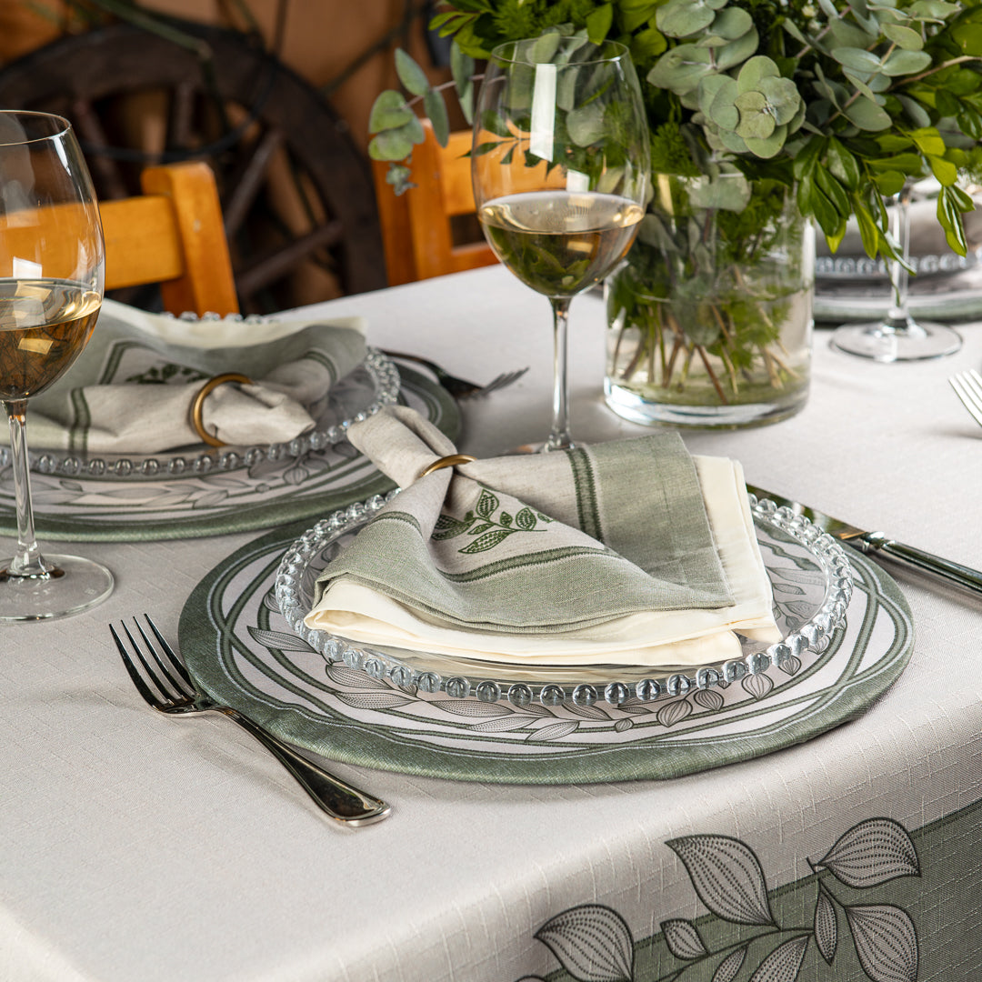 Toalha de Mesa Retangular Folhas Verdes 8 Lugares 140x270