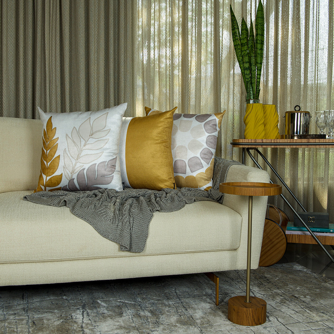 Capa Almofada Acetinada Geométrica Branca e Amarela Silk Home 50x50cm