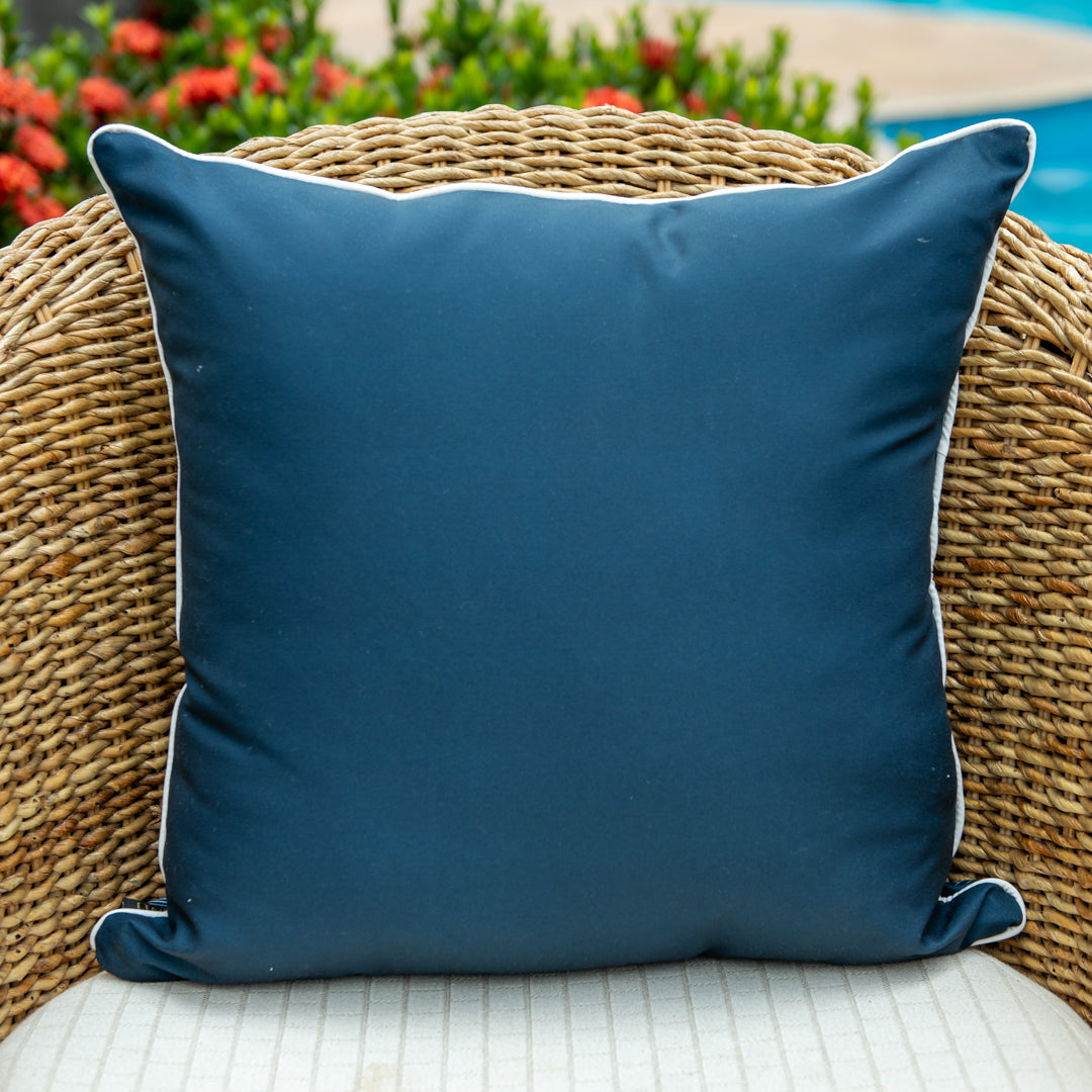 Capa Almofada Náutica Azul Bege e Branca c/ Cordonê 50x50