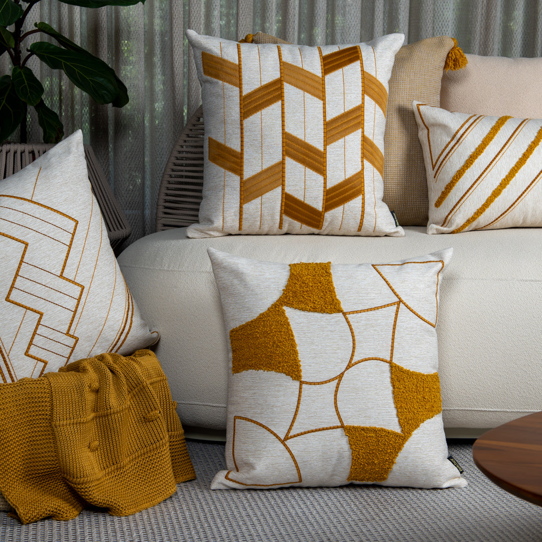 Capa Almofada cor Linho Bordada Boucle Mostarda 50x50cm Concept
