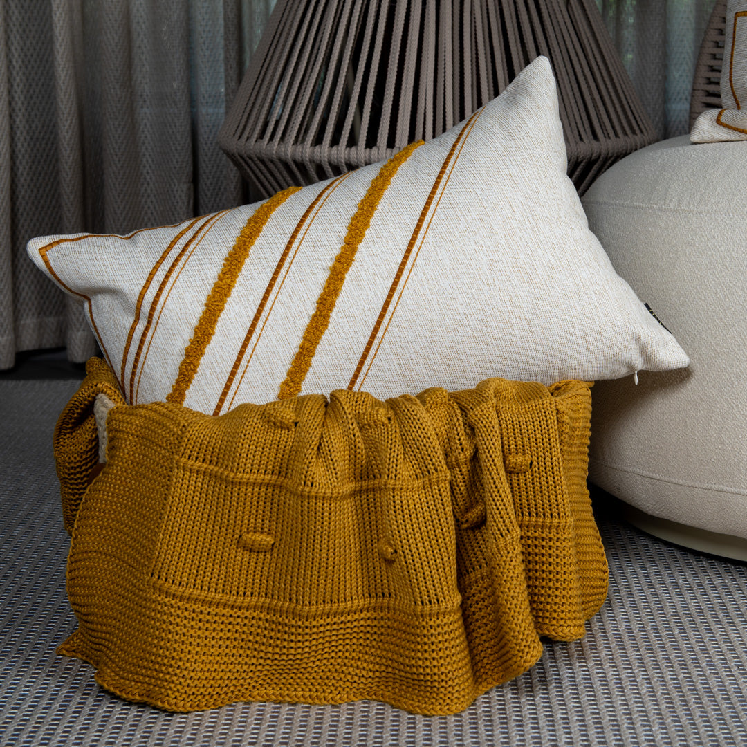 Capa Almofada cor Linho Bordada Boucle Mostarda 35x55cm Concept