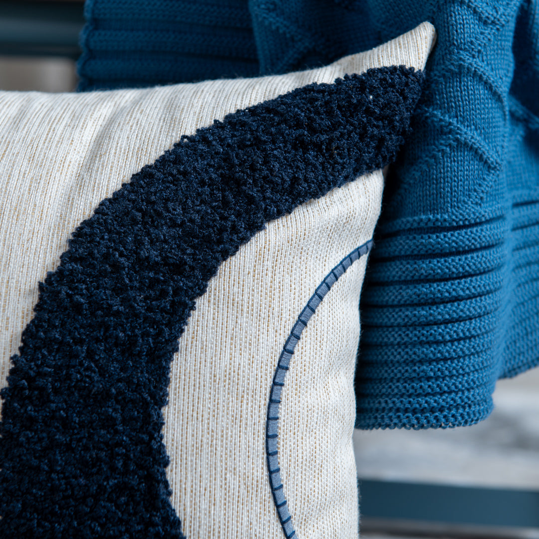 Capa Almofada cor Linho Bordada Boucle Azul 35x55cm Concept