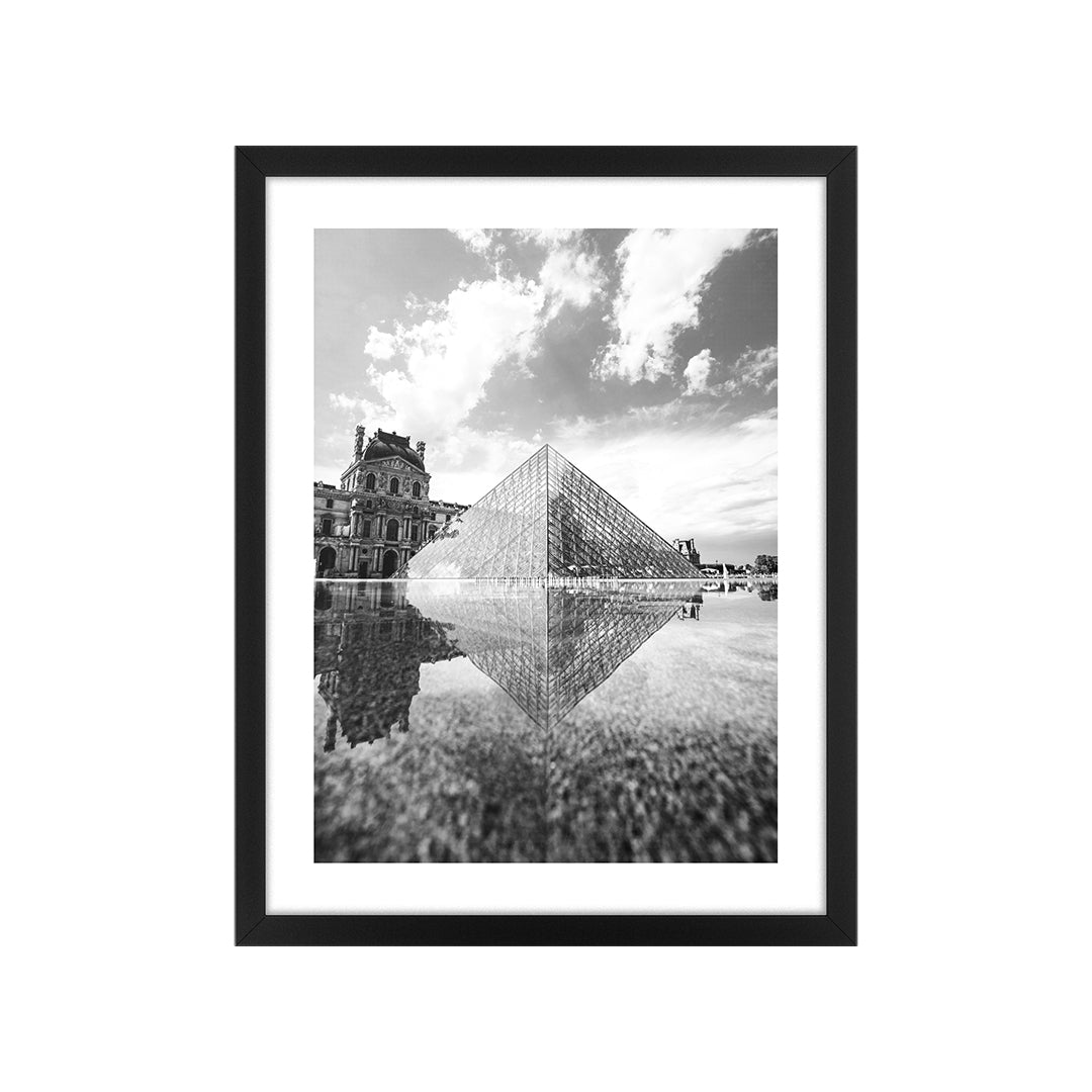 Quadro Museu do Louvre Paris Tela Fosca Moldura Preta - Pequeno 32x42cm
