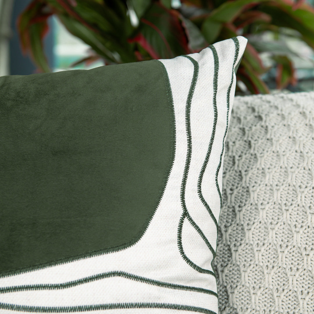 Capa Almofada Acetinada Bordada Verde Silk Home 43x43cm