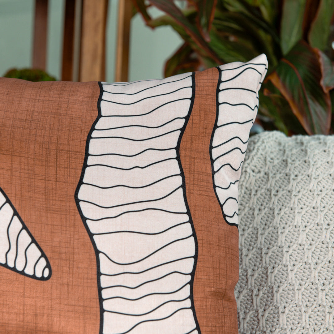 Capa Almofada Acetinada Terracota Preto Silk Home 43x43cm