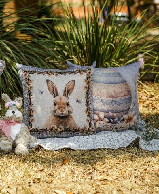 Kit 2 Capas de Almofada Páscoa Rústica - Coelhos e Ovos 43x43cm