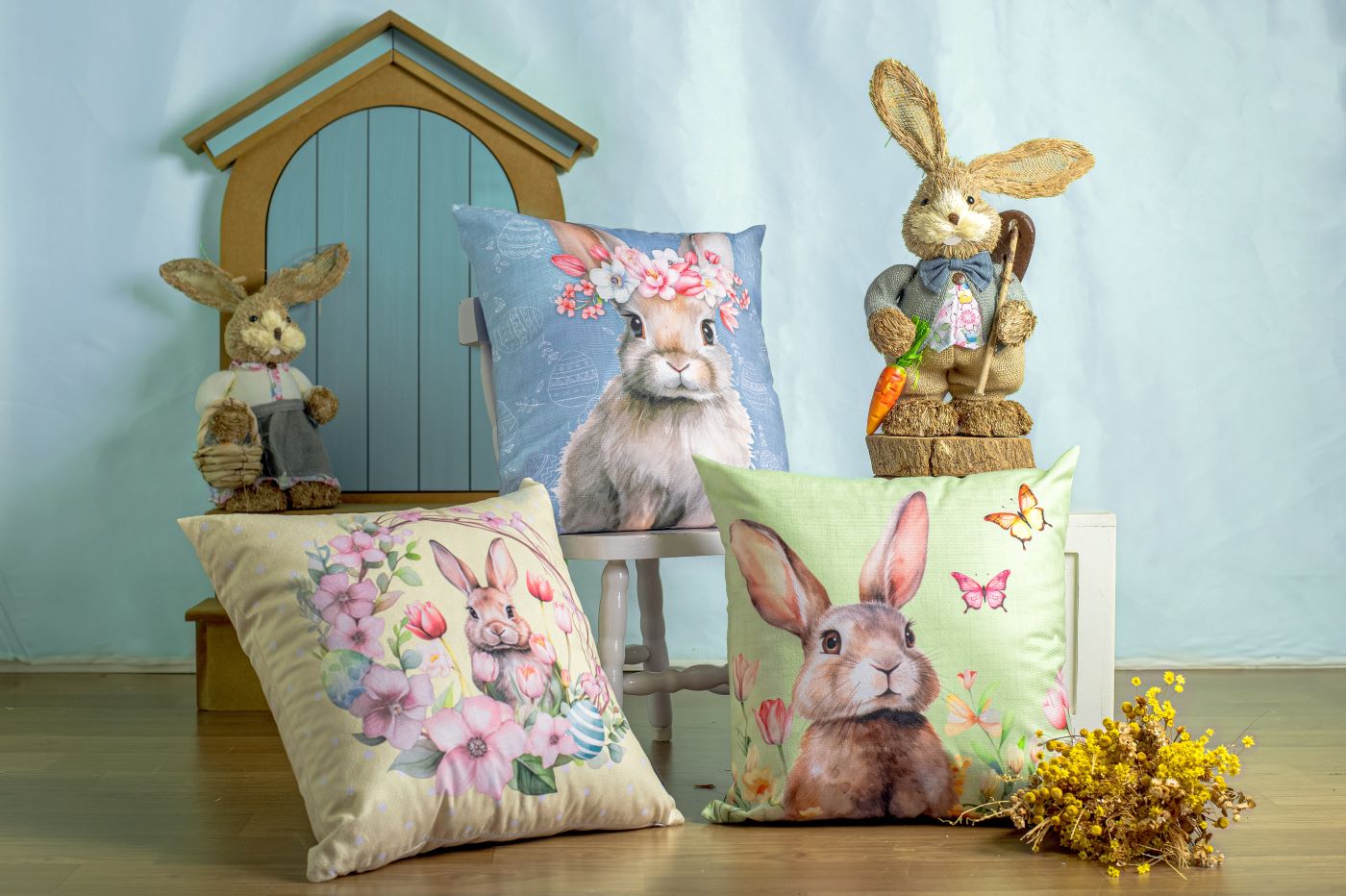 Capa Almofada Aveludada Coelho Páscoa Flores 43x43cm