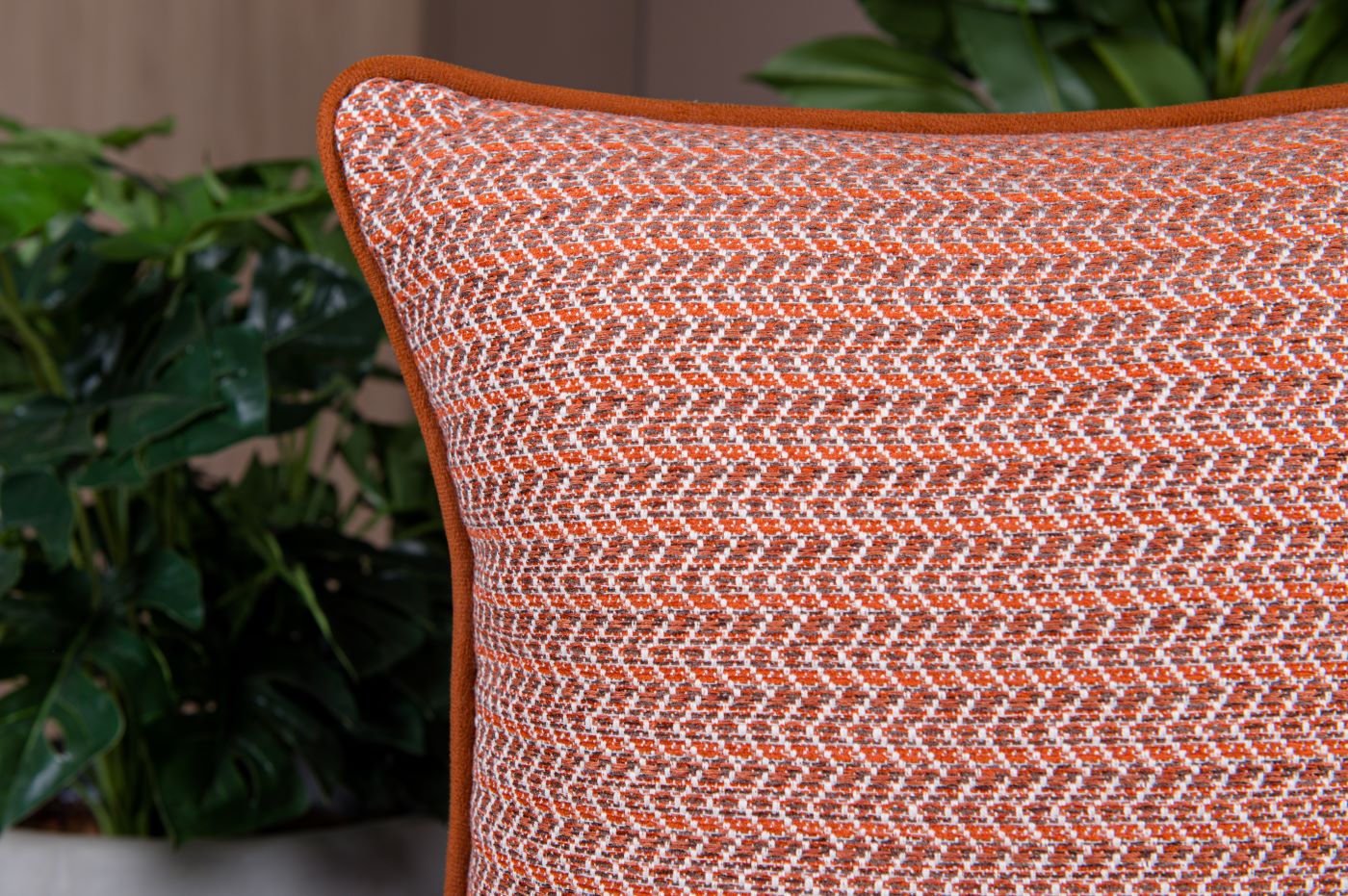 Capa Almofada Terrcota e Branca Jacquard c/ Cordonê 50x50cm