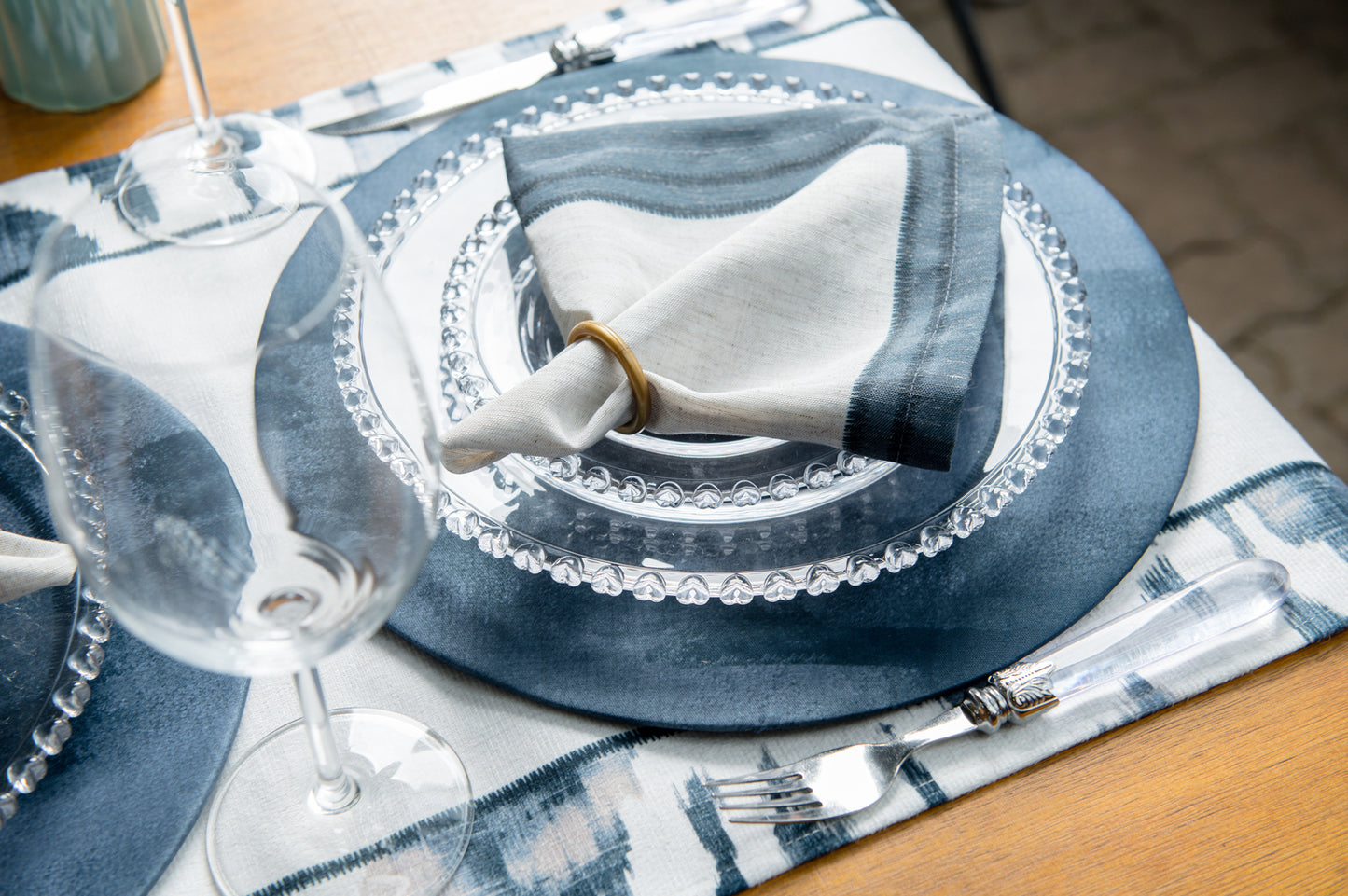 Caminho de Mesa Ikat Azul c/ Hidrorrepelência 43x141cm