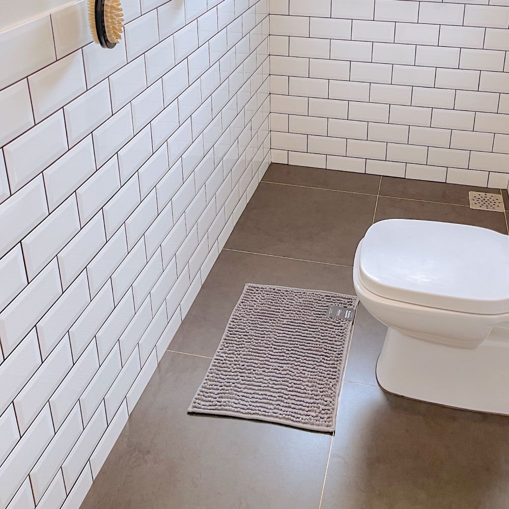 Tapete Bolinha Kaki Microfibra 40x60cm p/ Banheiro/Quarto/Cozinha