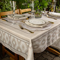 Toalha de Mesa Quadrada Dunas Ikat Bege 4 Lugares 140x140