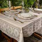 Toalha de Mesa Retangular Dunas Ikat Bege 8 Lugares 140x270