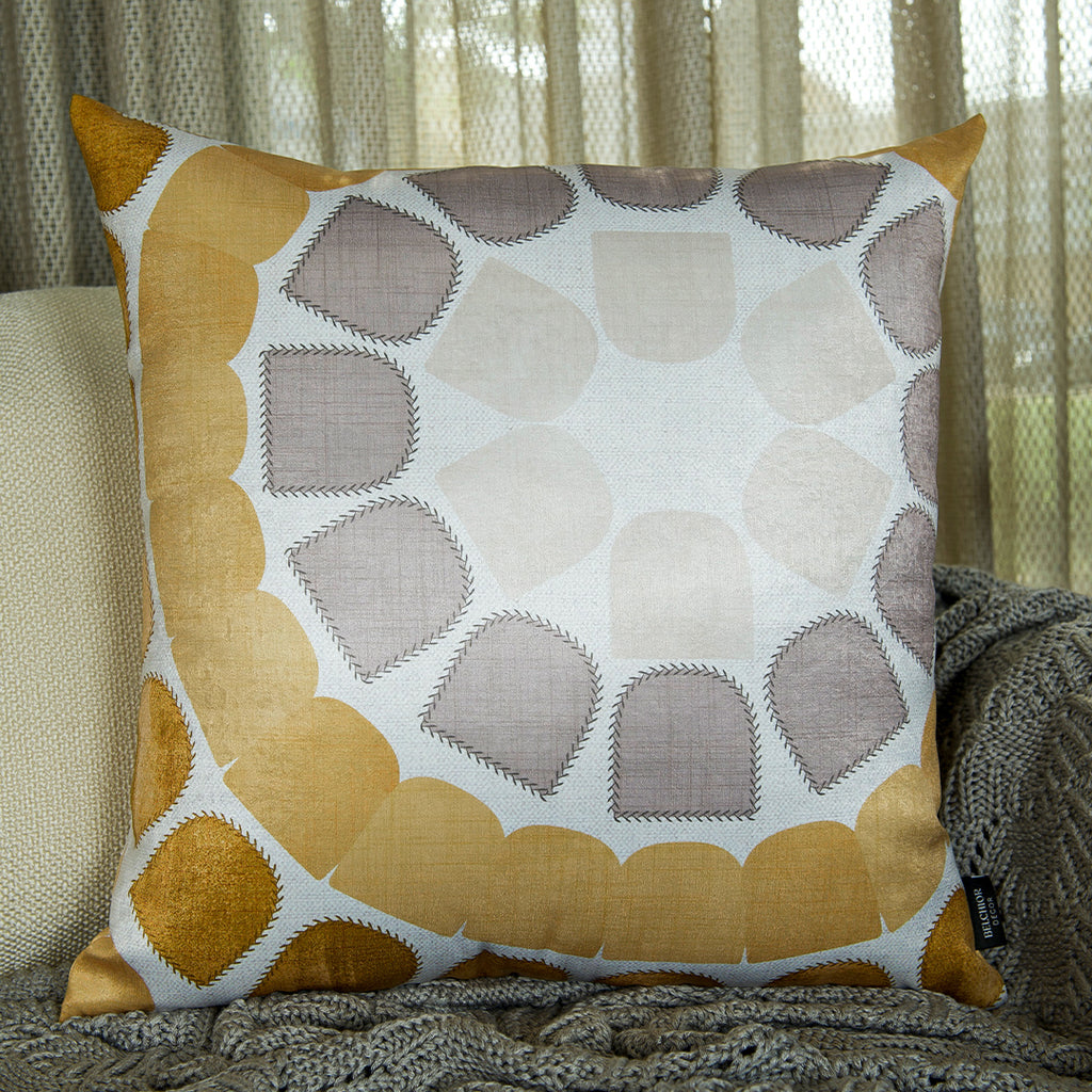 Capa Almofada Acetinada Geométrica Branca e Amarela Silk Home 50x50cm