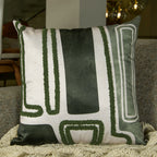 Capa Almofada Acetinada Verde Bordada com Fio Boucle Silk Home 50x50cm