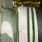 Capa Almofada Acetinada Verde Bordada com Fio Boucle Silk Home 50x50cm