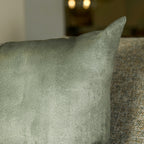 Capa Almofada Acetinada Verde e Branca Silk Home 50x50cm