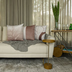 Capa Almofada Veludo Luxor Geométrica Branca e Bege 50x50cm