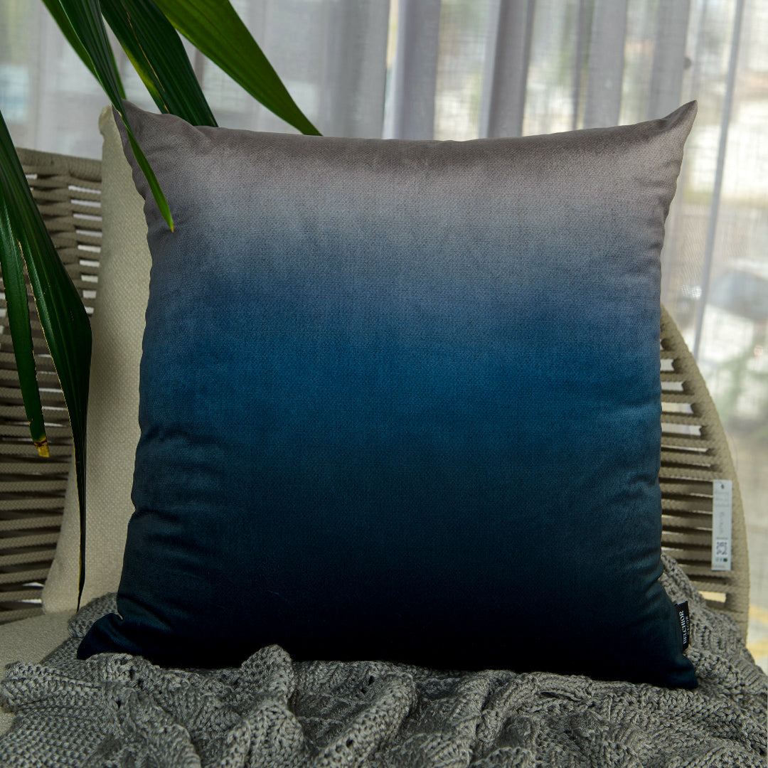 Capa Almofada Veludo Luxor Degradê Azul e Bege 50x50cm