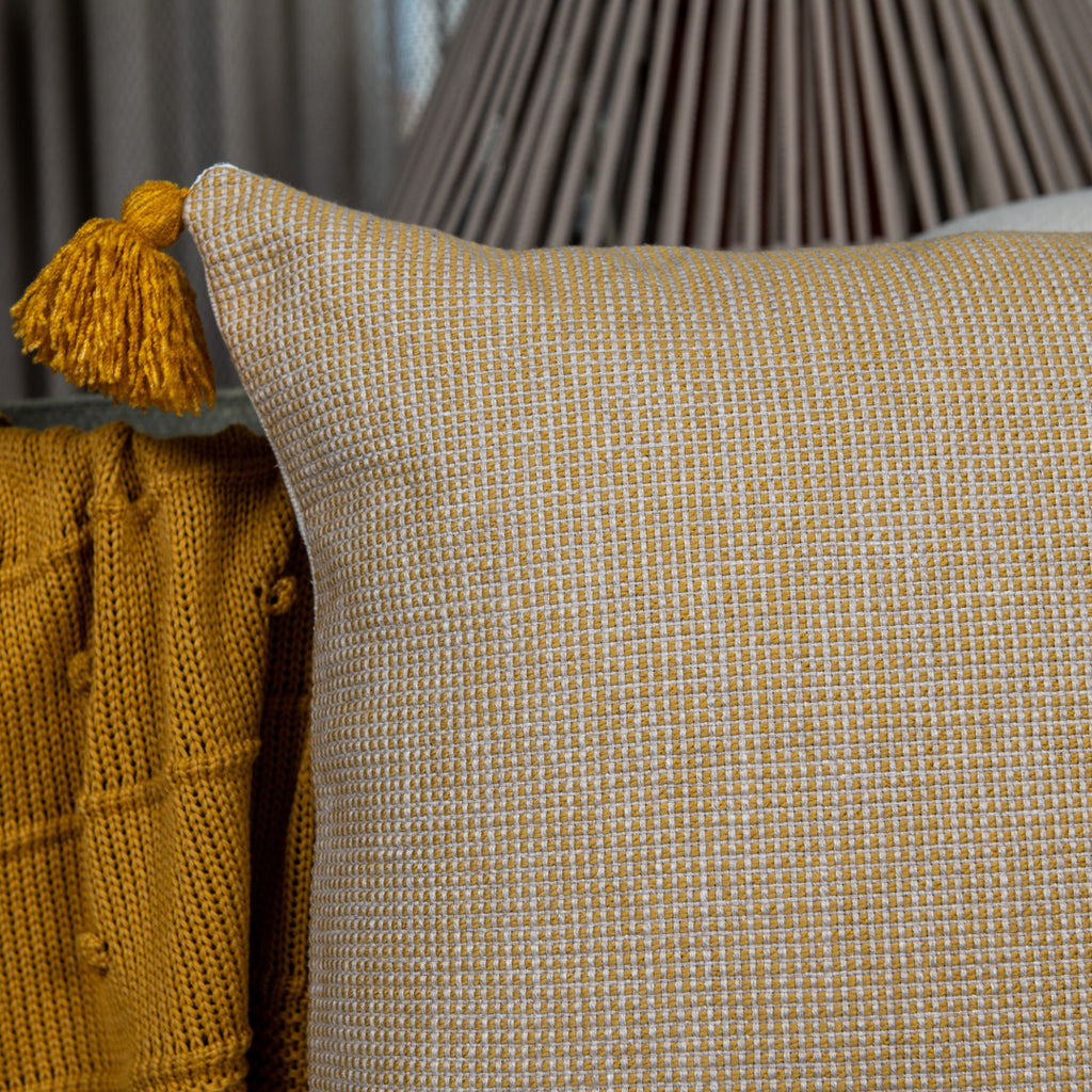 Capa Almofada Jacquard Mostarda c/ Tassel 50x50cm Concept