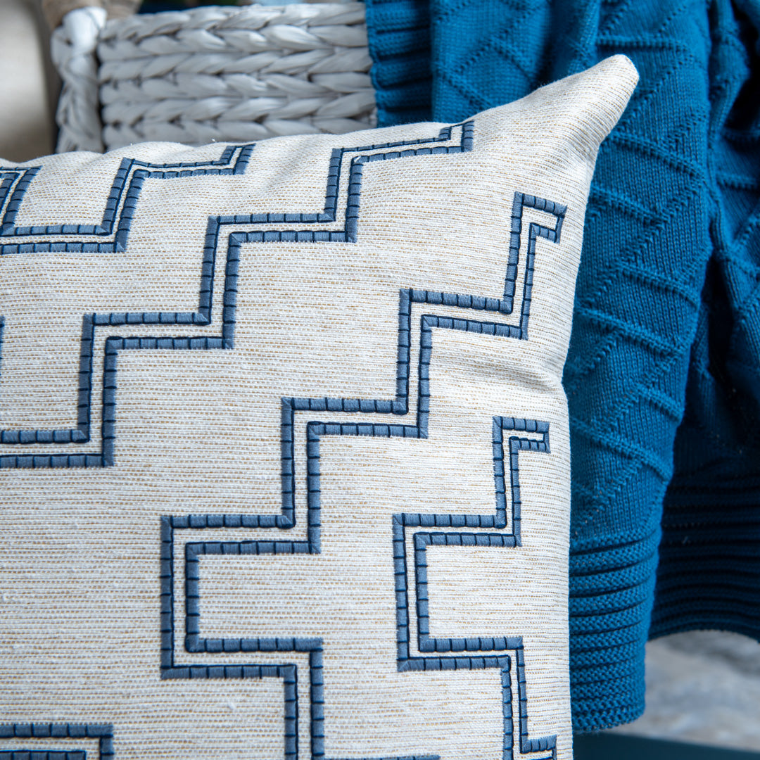 Capa Almofada cor Linho Bordada Azul Marinho 50x50cm Concept