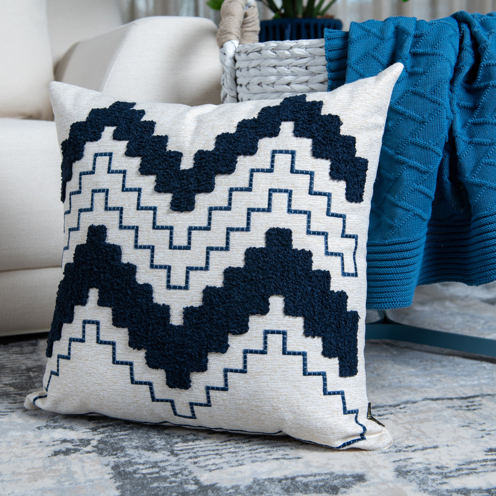 Capa Almofada cor Linho Bordada Boucle Azul 50x50cm Concept