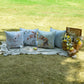 Kit 2 Capas Almofada Aveludada Feliz Páscoa Xadrez c/ Cordonê e Coelho com Pompom