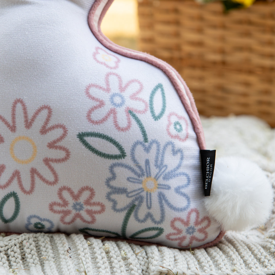 Almofada Coelho da Páscoa Rosa com Cordonê / Bordado e Pompom 30x48cm