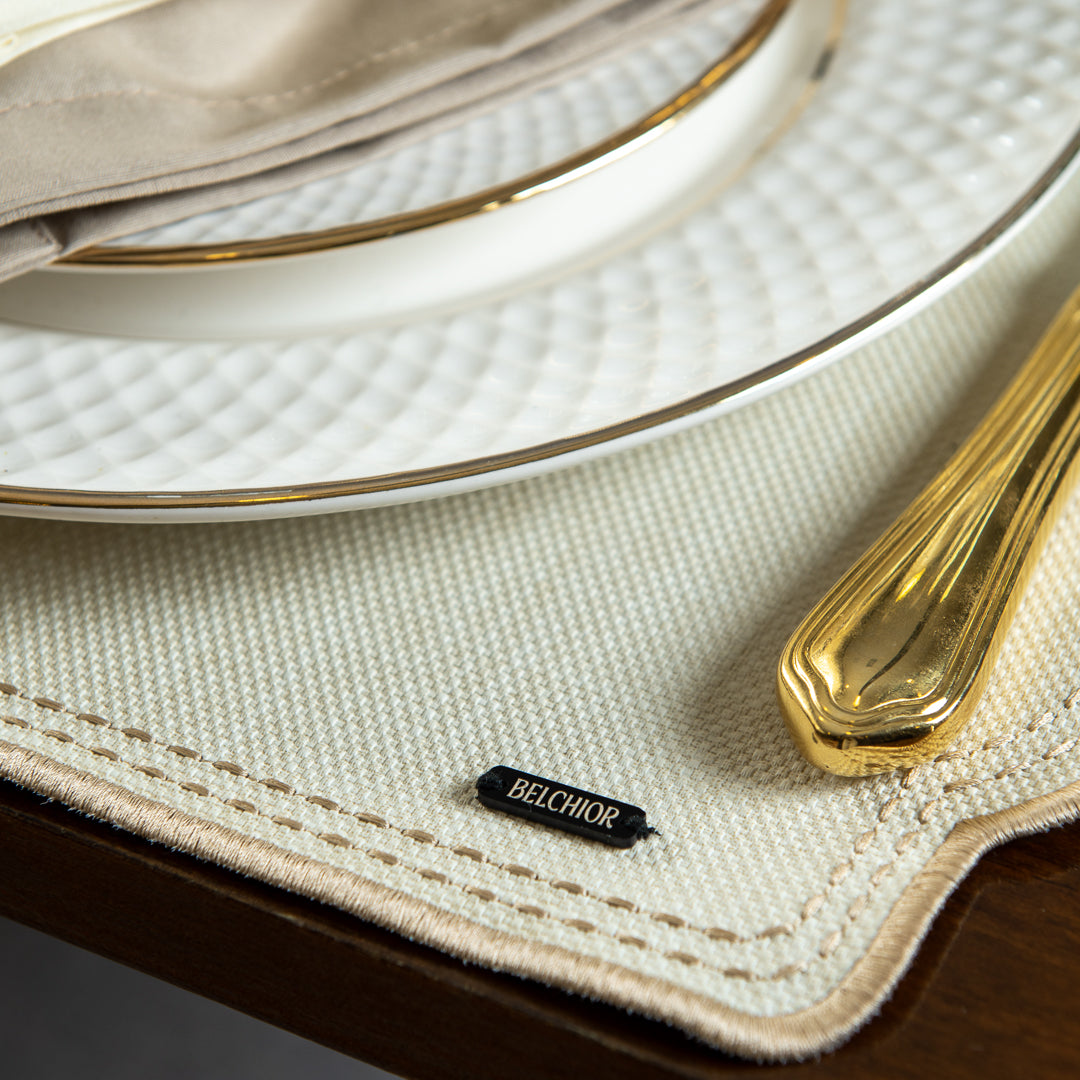 Lugar Americano Bordado Palha 44x38 - Concept Deméter Impermeável