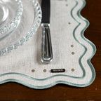 Lugar Americano Bordado Verde 44x38 - Concept Naia Poá Impermeável