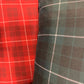 Capa Almofada Natalina Frente Xadrez - Verso Vermelho Liso Authentic 43x43cm