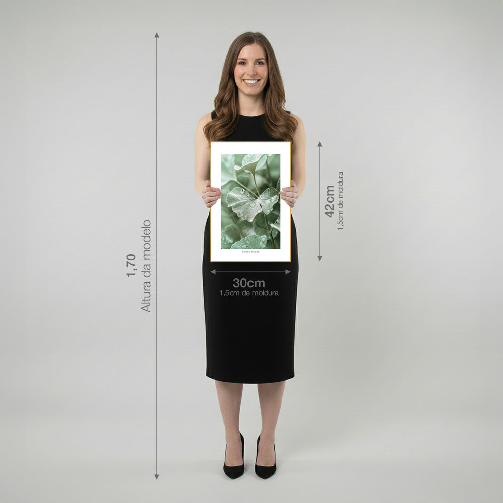 Quadro Folhas com Orvalho Tela Fosca Moldura Amadeirada - Médio 40x60cm