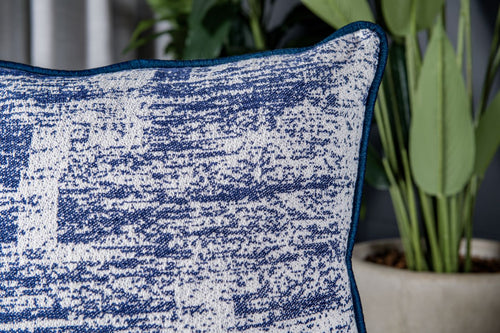 Capa Almofada Azul e Branca Jacquard com Cordonê 50x50cm