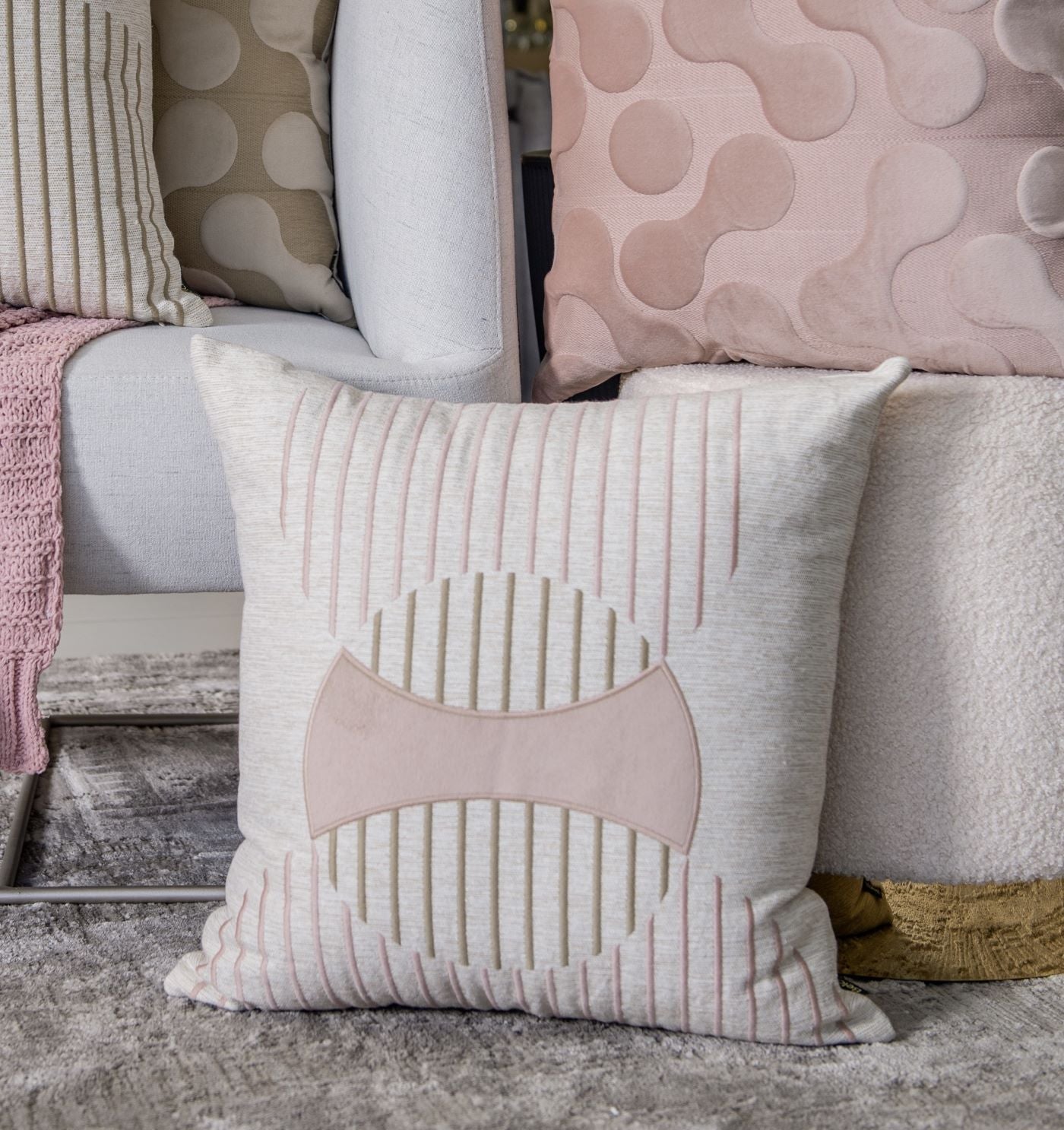 Capa Almofada cor Linho e Veludo Areia/Rosa com Bordado 50x50cm