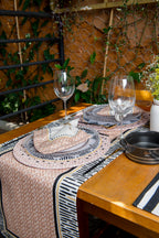 Caminho de Mesa África Bogolan c/ Hidrorrepelência 43x141cm