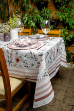 Toalha de Mesa Quadrada Floral Rosê 4 Lugares 140x140