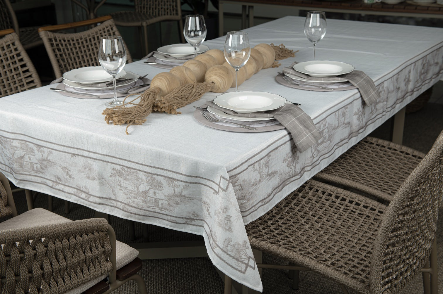 Toalha de Mesa Retangular Floral Cinza 6 Lugares 140x220cm