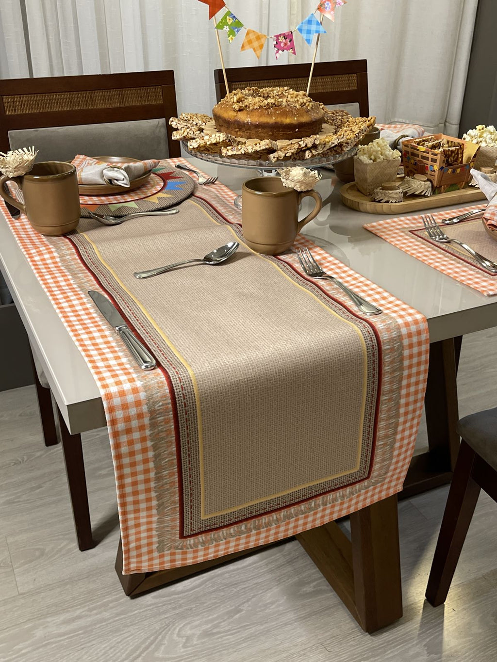 Caminho de Mesa São João Xadrez 42x141cm