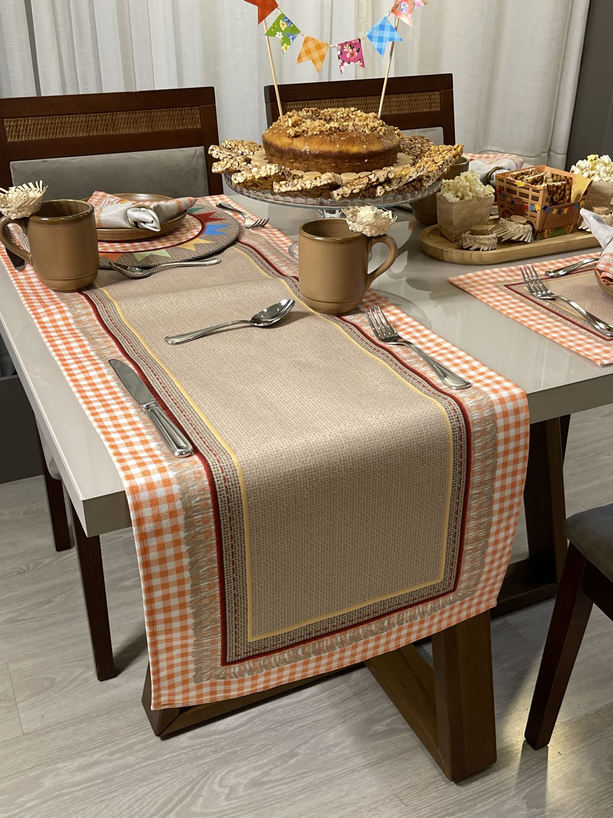 Caminho de Mesa São João Xadrez 42x141cm