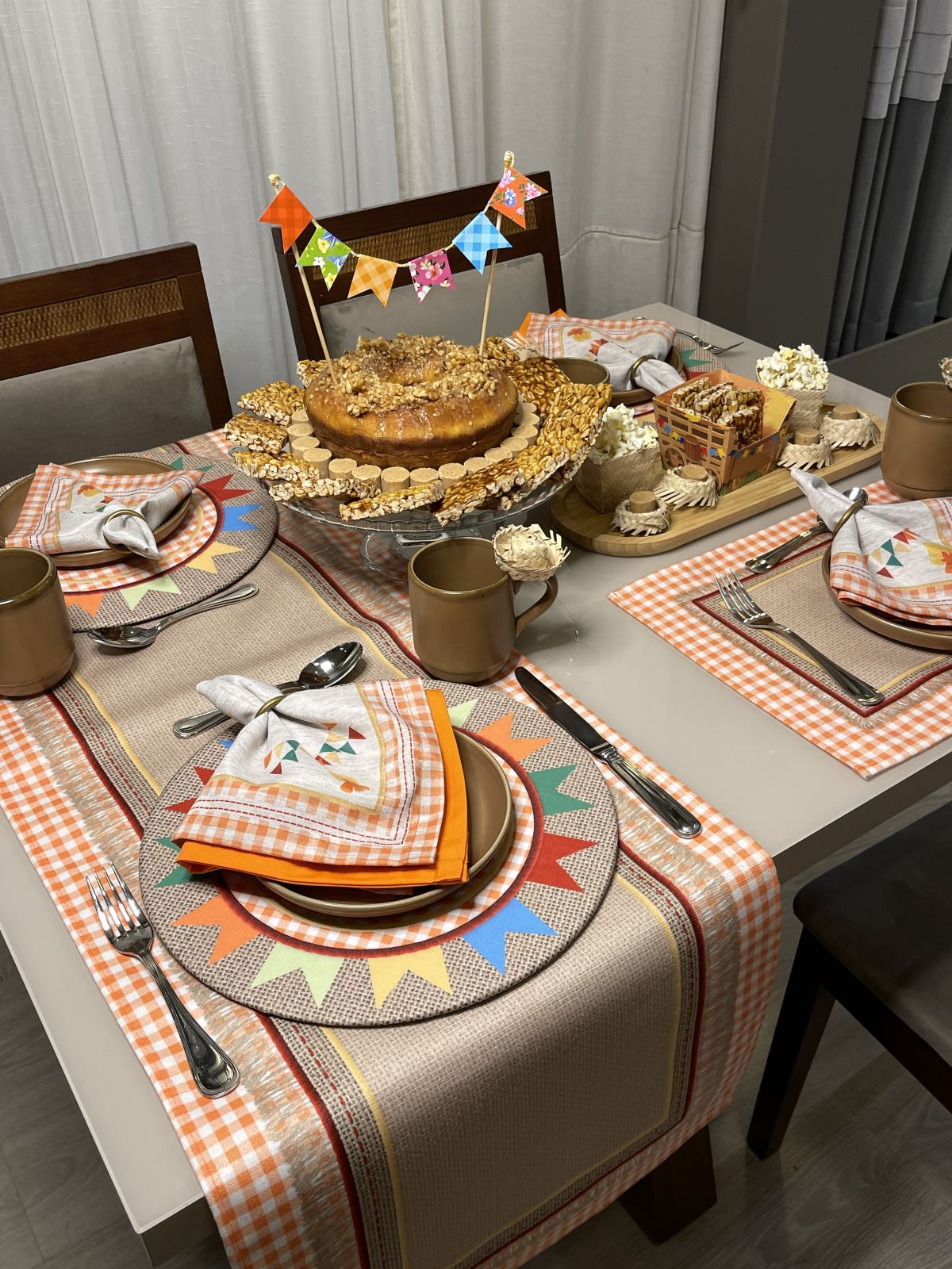 Caminho de Mesa São João Xadrez 42x141cm