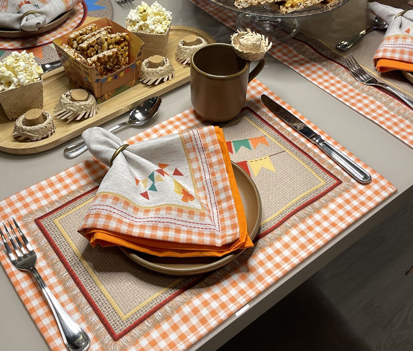 Kit 2 Jogo Americano São João - Xadrez com Bandeirolas