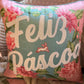Capa Almofada Aveludada Bordada Rosa Feliz Páscoa 43x43cm