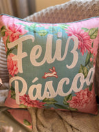 Capa Almofada Aveludada Bordada Rosa Feliz Páscoa 43x43cm
