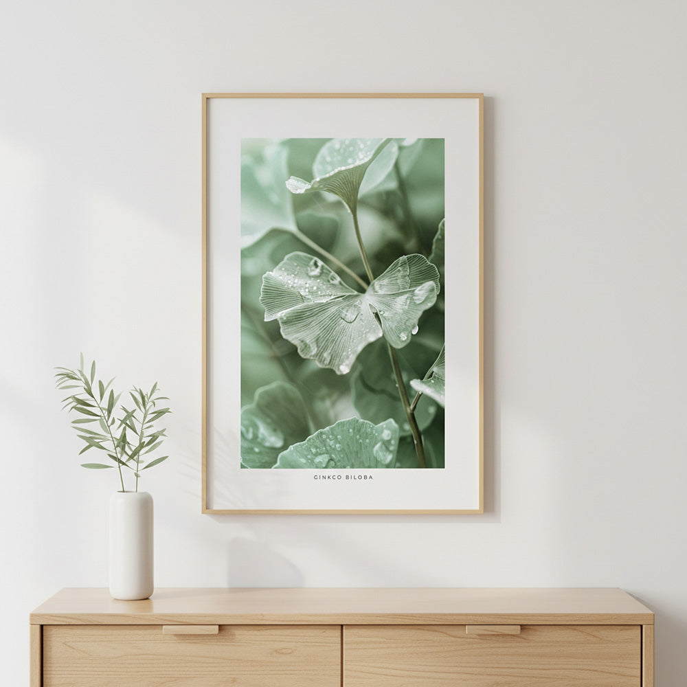 Quadro Folhas com Orvalho Tela Fosca Moldura Amadeirada - Médio 40x60cm