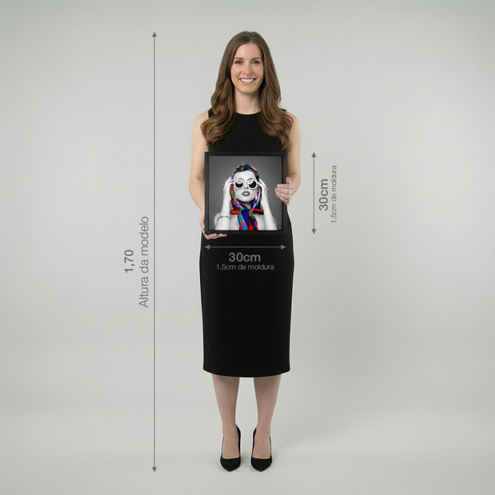 Quadro Mulher Old School com Vidro Moldura Preta - Pequeno 30x30cm