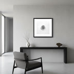 Quadro Árvore Seca Tela Fosca Moldura Preta - Pequeno 32x42cm